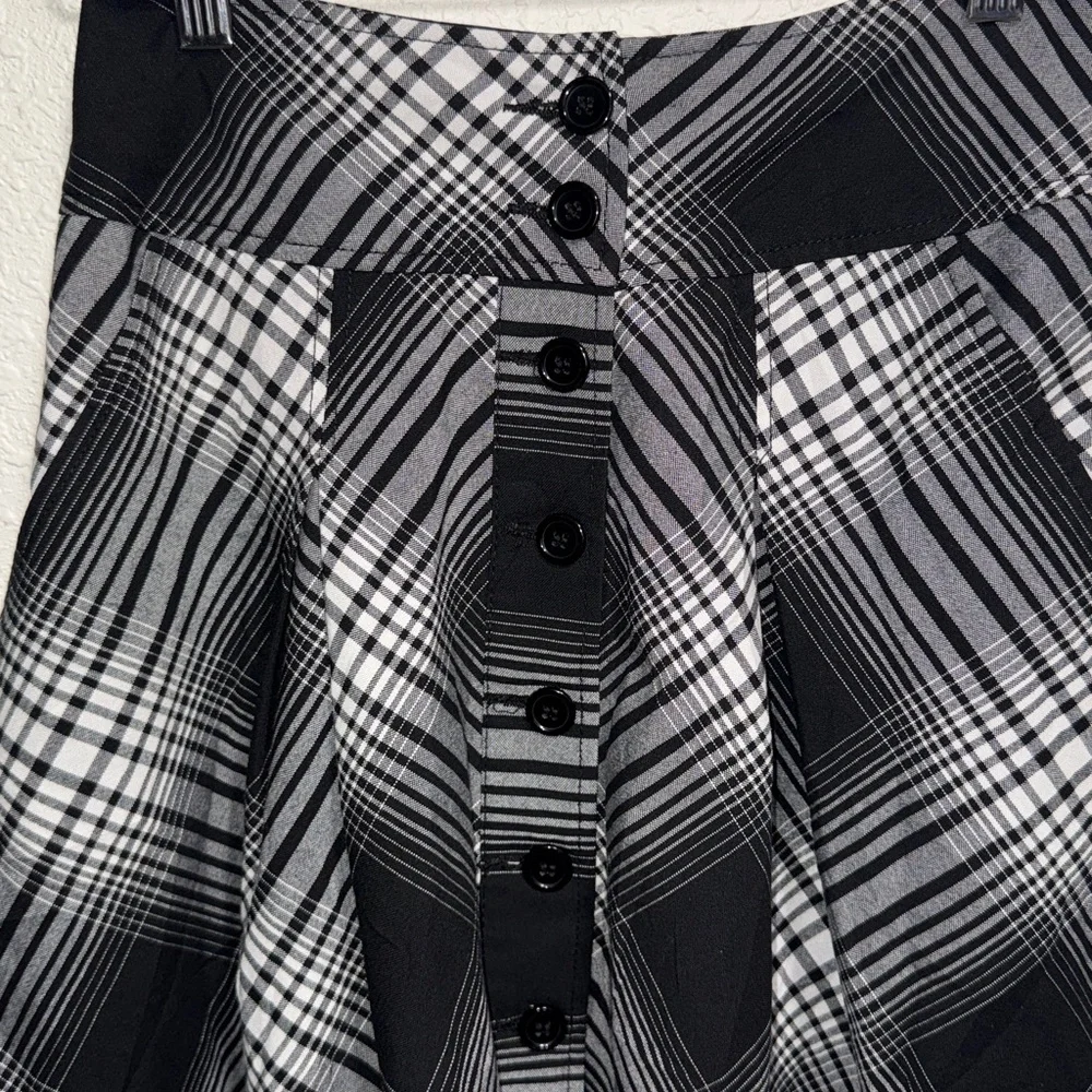 H&M button front